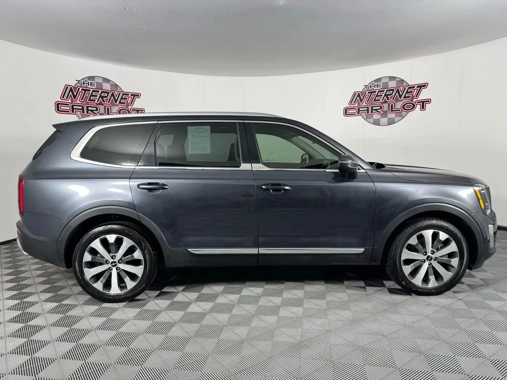 Used 2022 Kia Telluride S AWD/4WD image 8