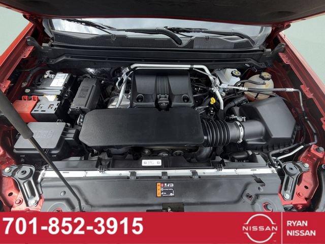 Used 2024 Chevrolet Colorado ZR2 w/ Technology Package AWD/4WD image 29
