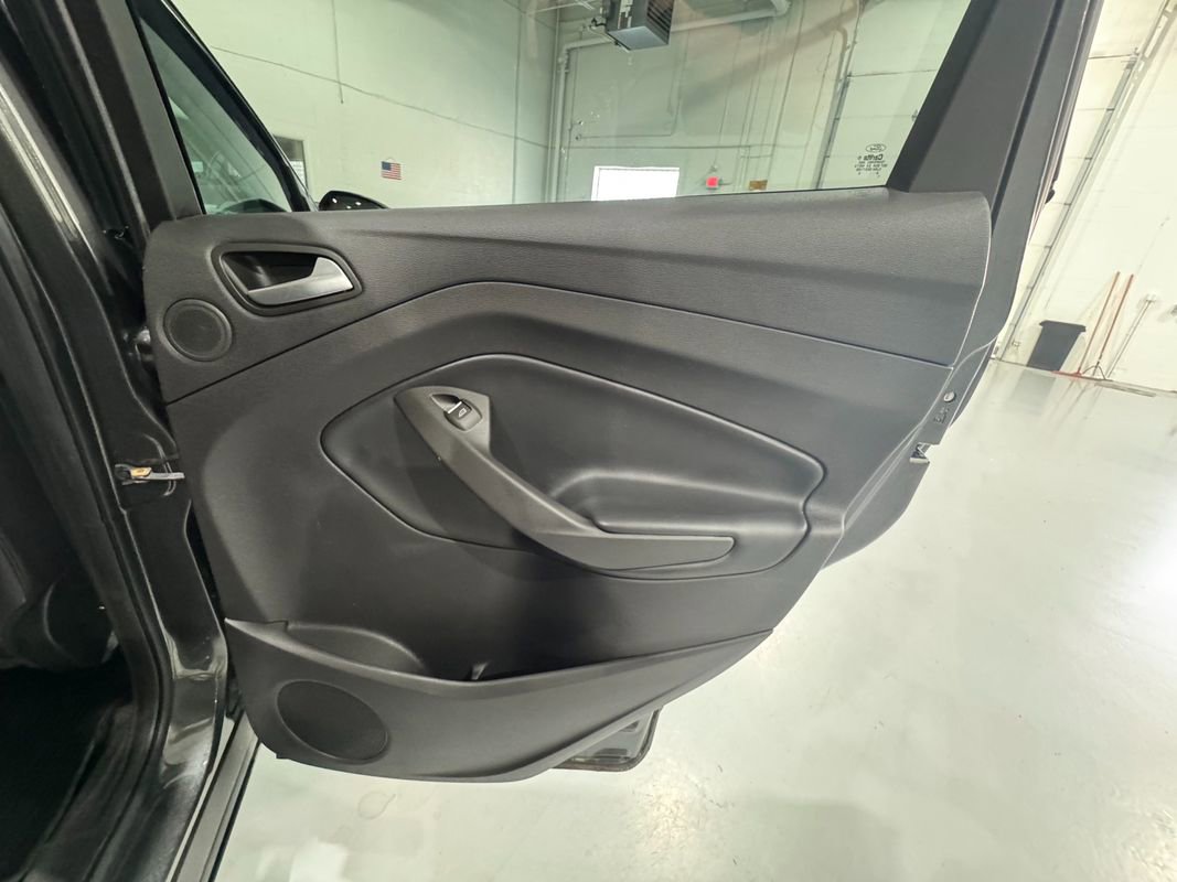 Used 2018 Ford Escape Titanium w/ Ford Safe & Smart Package image 39