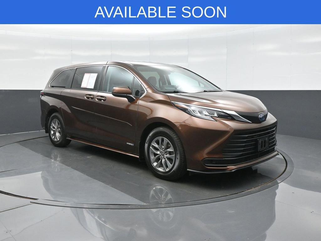 Certified 2021 Toyota Sienna LE FWD image 1