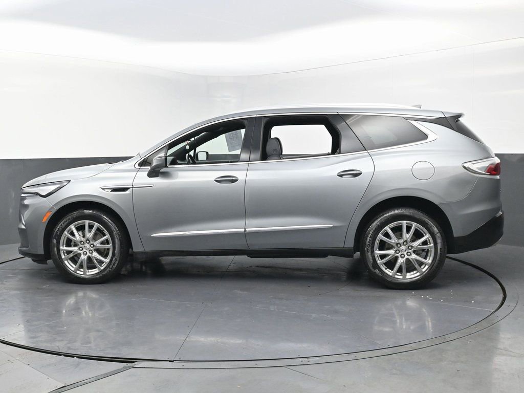 Used 2023 Buick Enclave Essence w/ Experience Buick Package image 8
