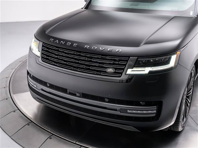Used 2025 Land Rover Range Rover SE AWD/4WD image 9