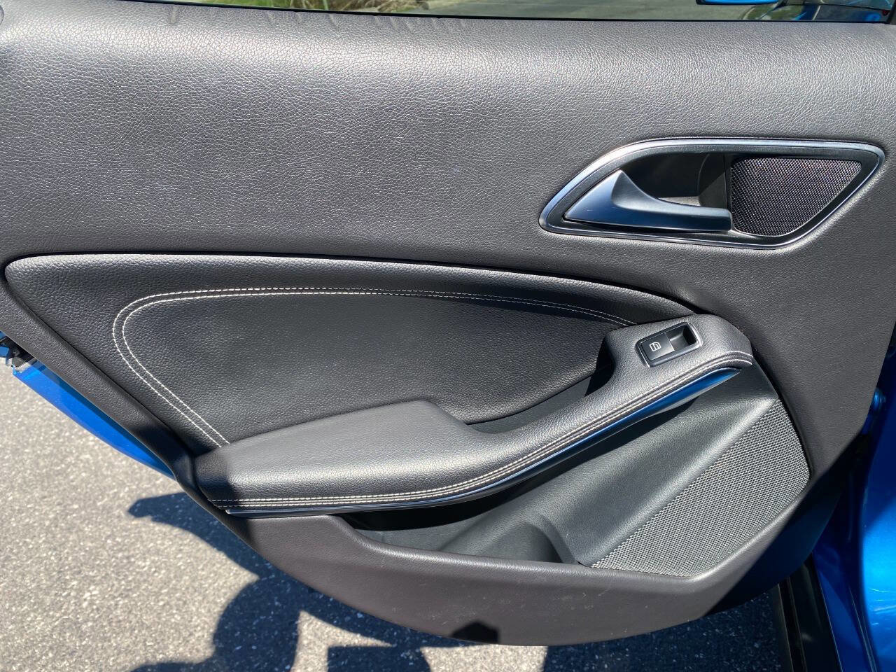 Used 2015 Mercedes-Benz GLA 250 4MATIC image 25