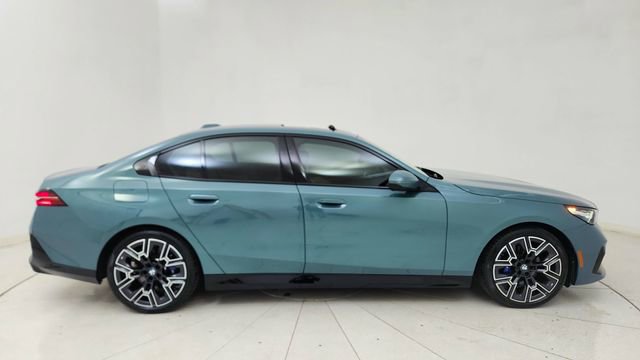 Used 2024 BMW 530i image 6