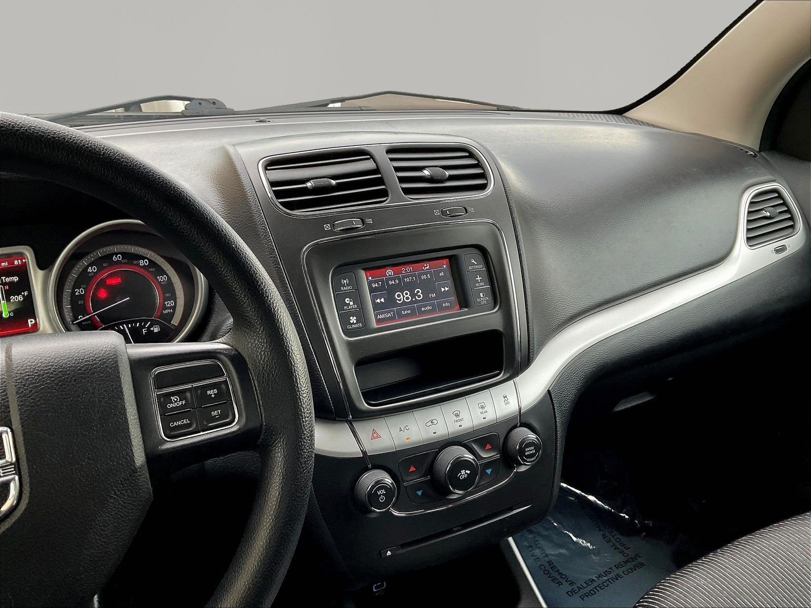 Used 2017 Dodge Journey SXT w/ Comfort/Convenience Group FWD image 9