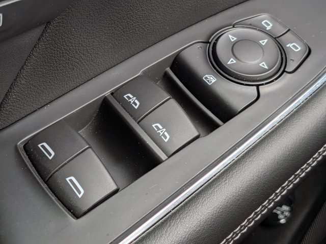 Certified 2022 Buick Envision Essence w/ Technology Package II FWD image 30