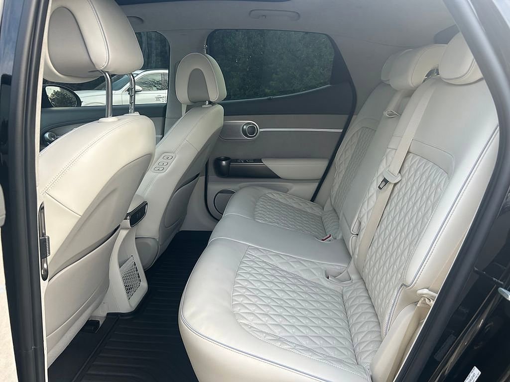 Used 2023 Genesis GV60 Performance image 21