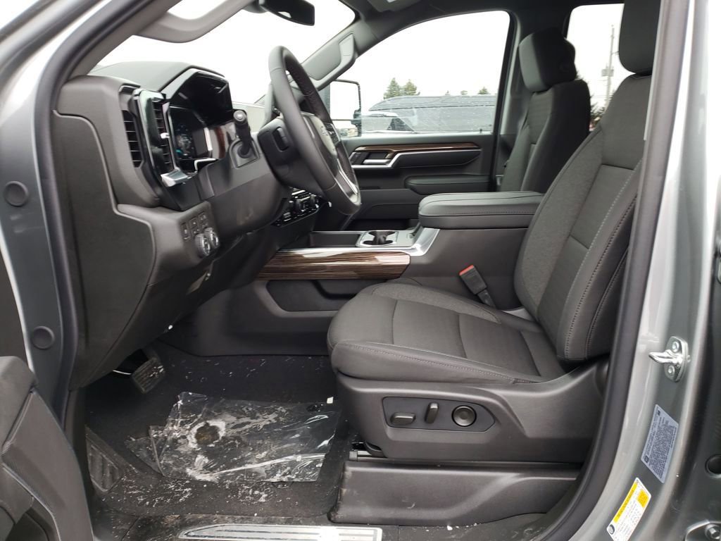 New 2026 Chevrolet Silverado 2500 LT w/ Trail Boss Package image 9