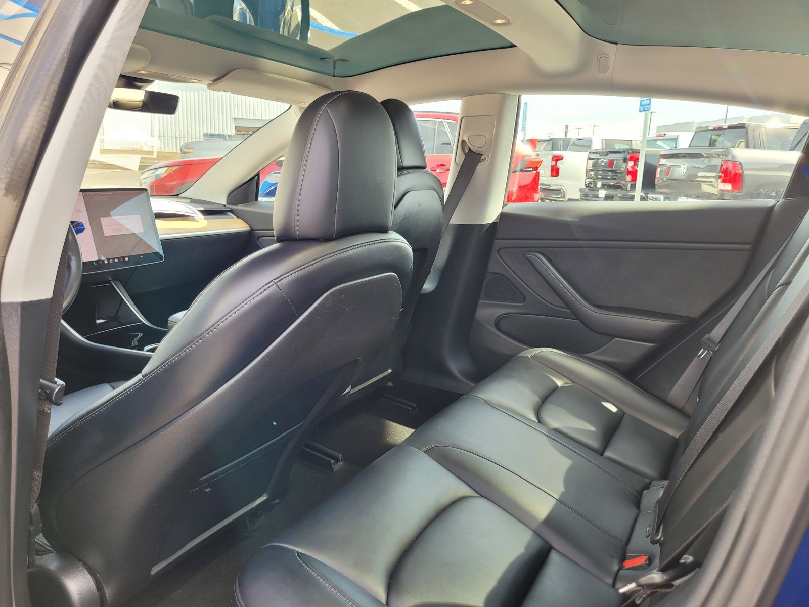Used 2018 Tesla Model 3 Long Range RWD image 14