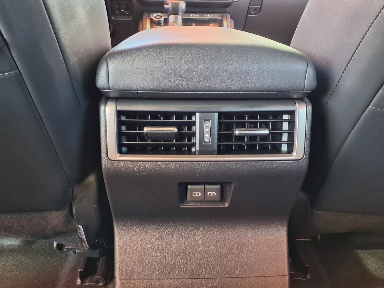 Used 2025 Lexus GX 550 AWD/4WD image 13