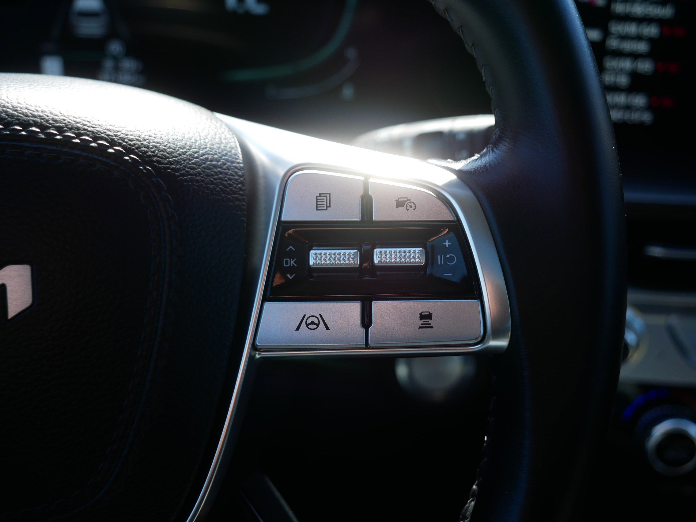 Certified 2023 Kia Telluride S w/ S Sunroof Package image 30
