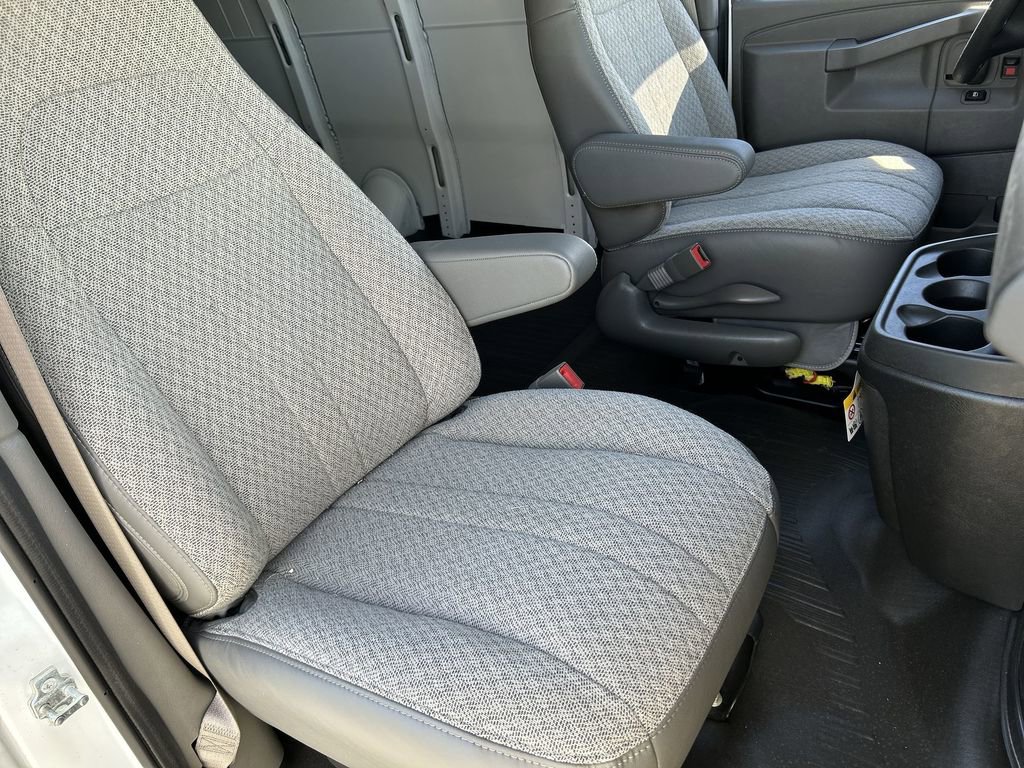 New 2025 GMC Savana 2500 Extended w/ Driver Convenience Package image 26