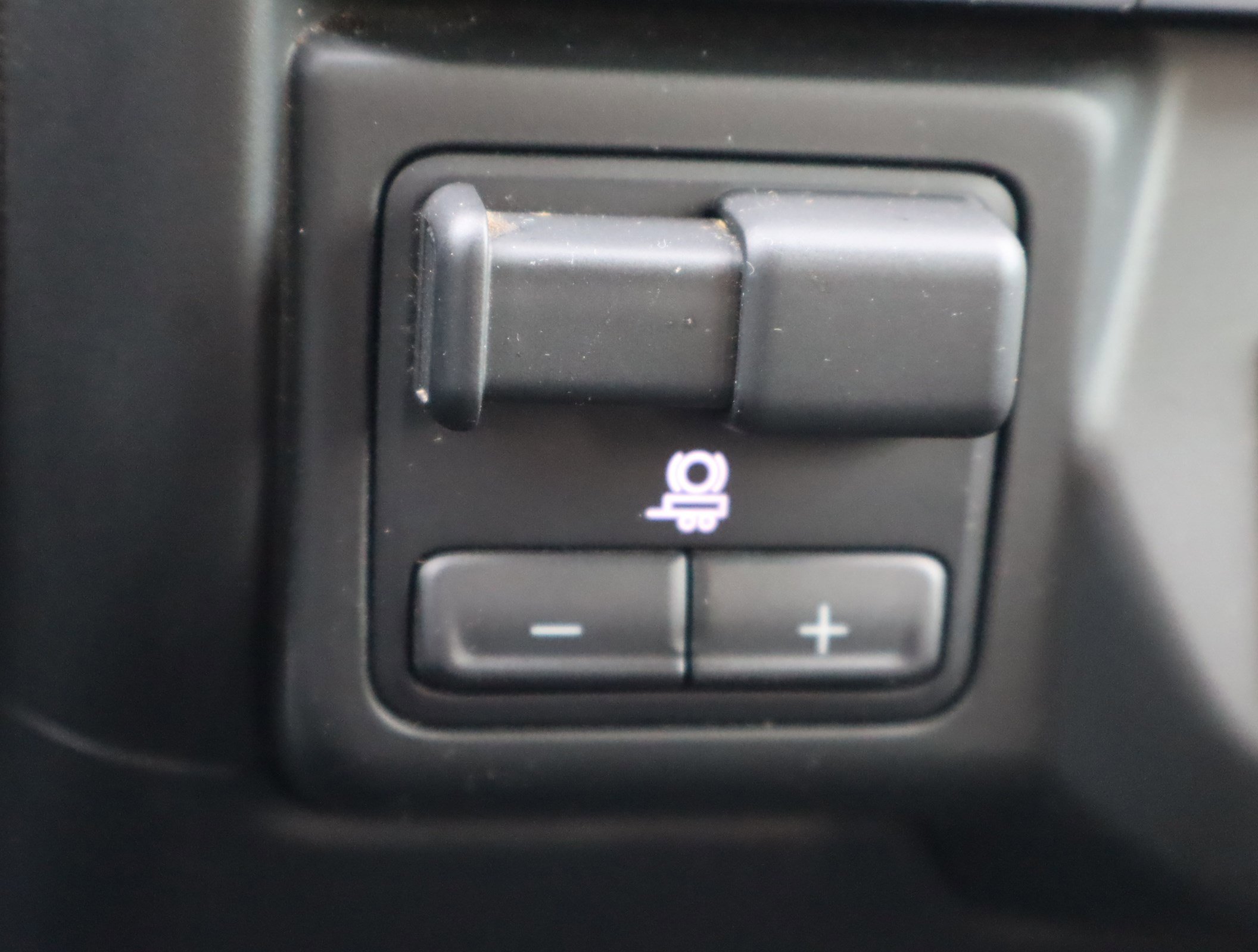 Certified 2024 Chevrolet Silverado 2500 Custom w/ Custom Convenience Package image 30