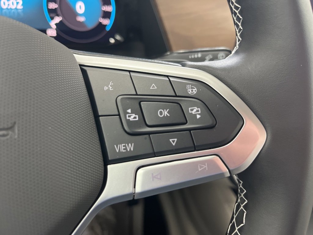 Certified 2025 Volkswagen Atlas SE image 21