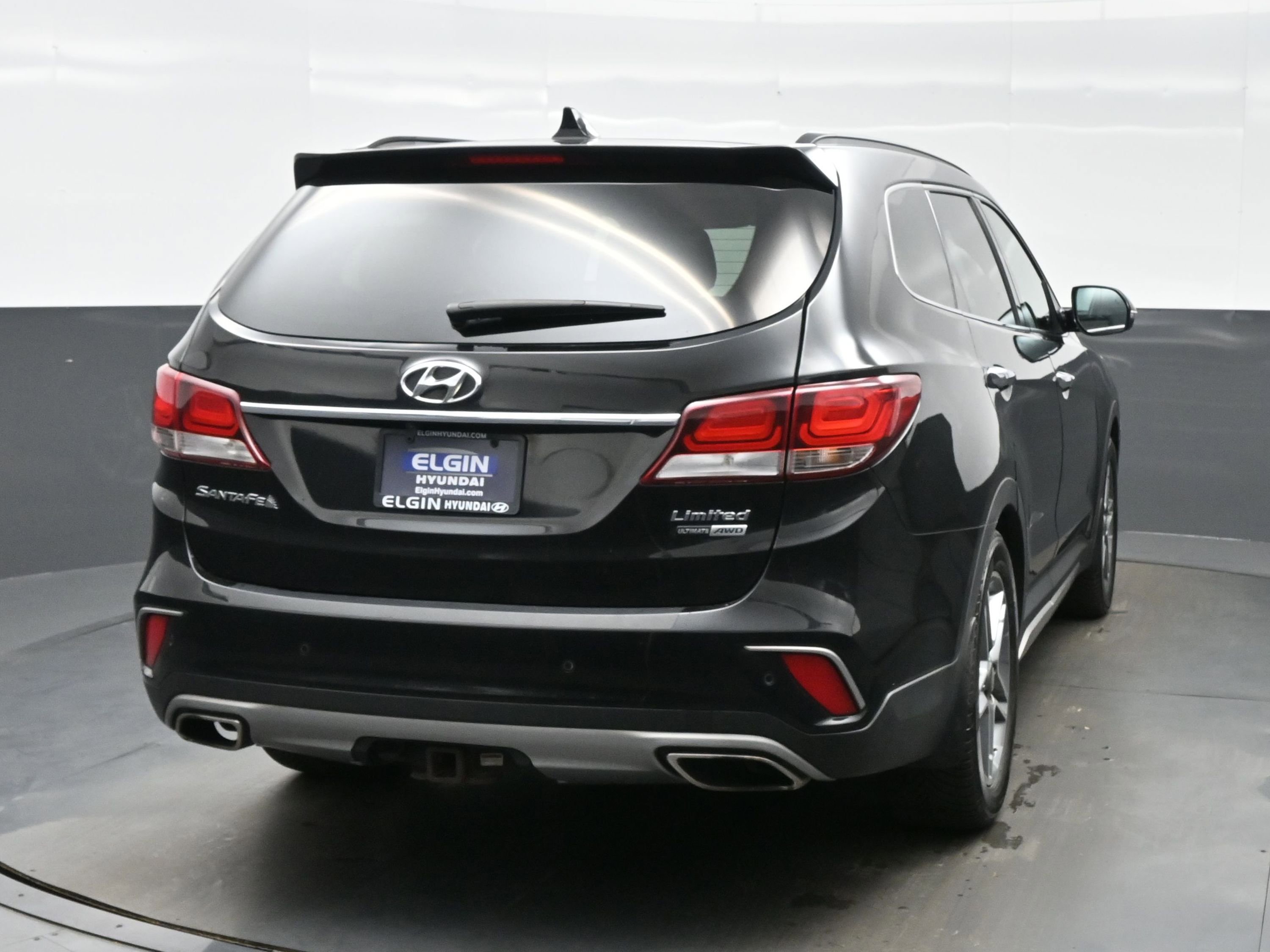 Used 2017 Hyundai Santa Fe Limited AWD/4WD image 5
