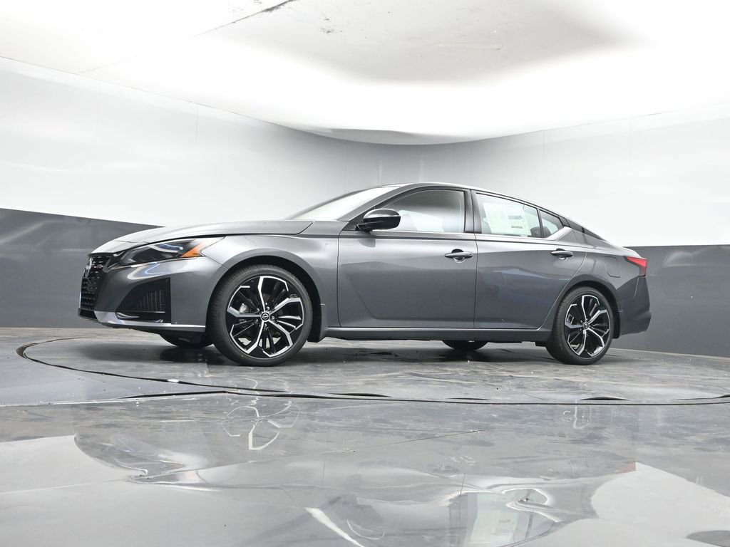 New 2025 Nissan Altima 2.5 SR image 35