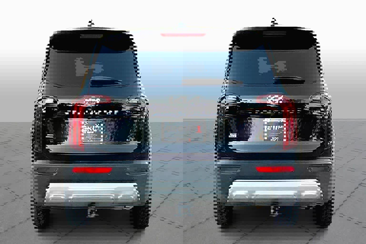 Used 2022 Kia Telluride LX image 4