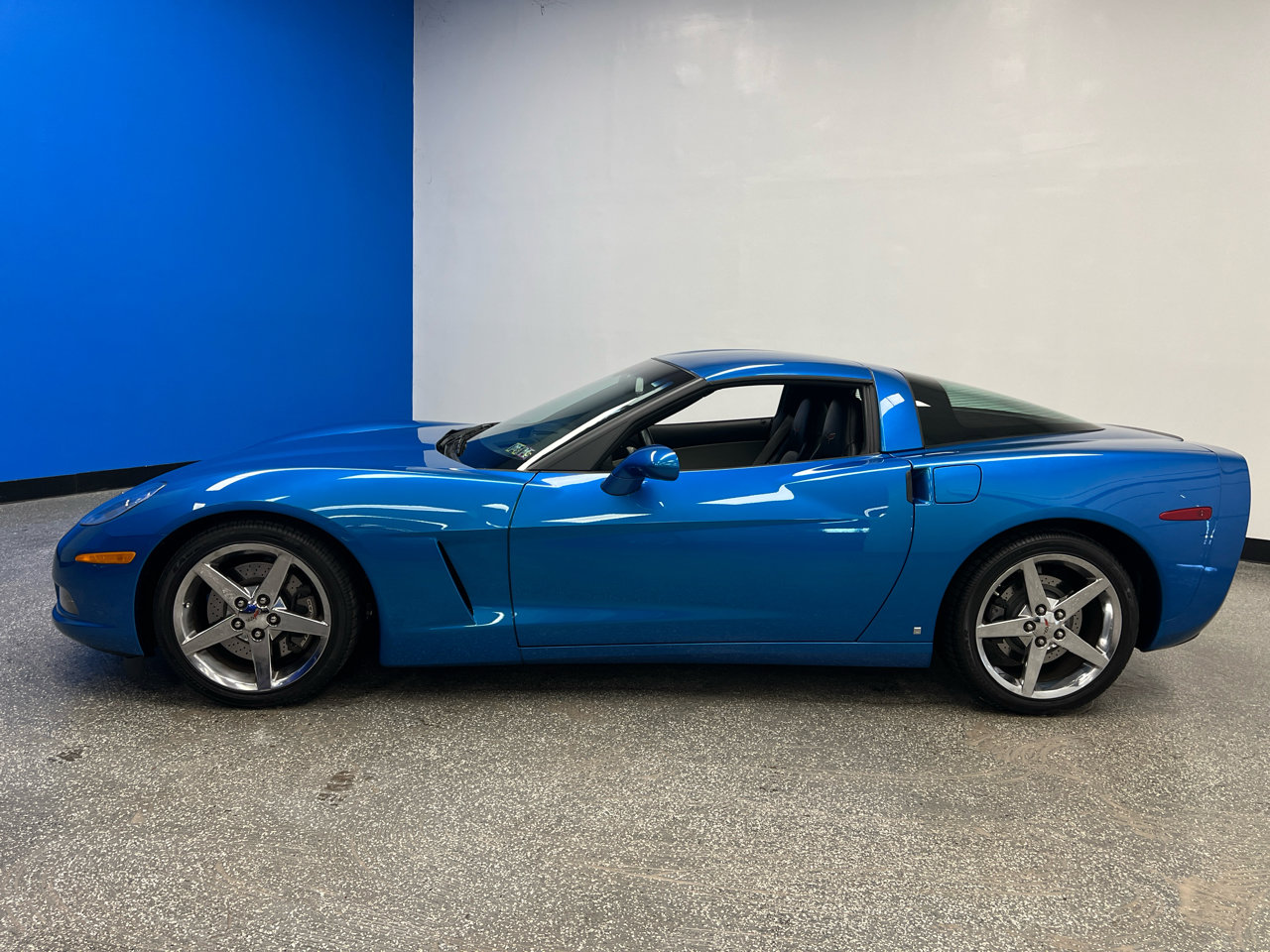 Used 2008 Chevrolet Corvette Coupe w/ Preferred Equipment Group image 42