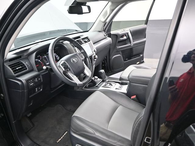Used 2024 Toyota 4Runner SR5 Premium w/ Moonroof Package AWD/4WD image 6