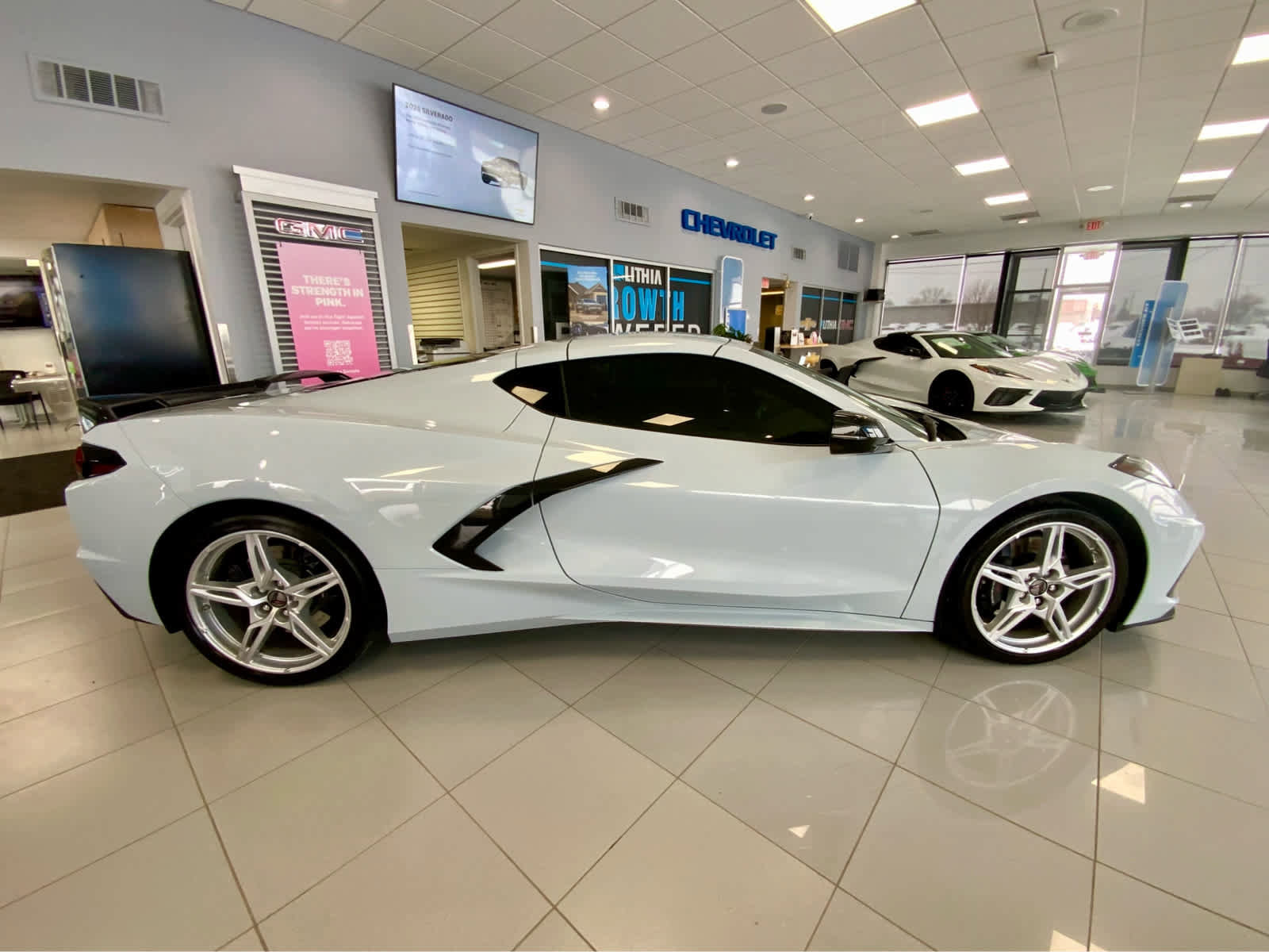 Used 2023 Chevrolet Corvette Stingray Coupe w/ Z51 Performance Package image 6