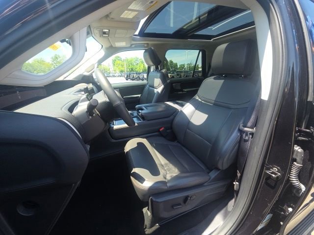 Certified 2025 Ford Expedition Active AWD/4WD image 26