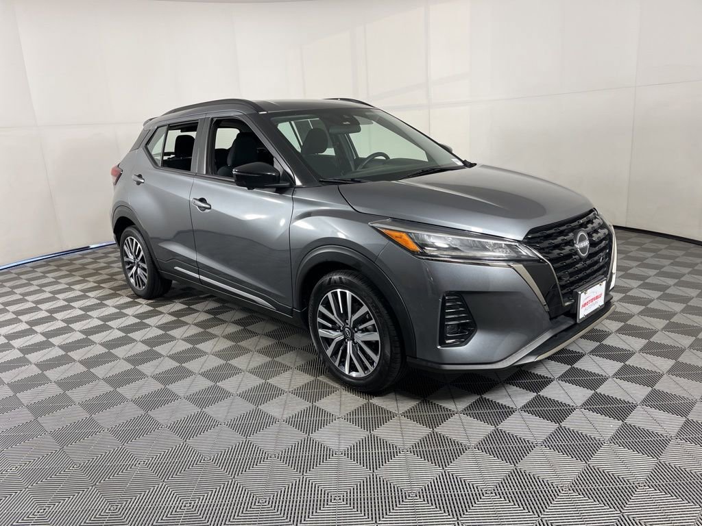 Used 2024 Nissan Kicks SR image 14