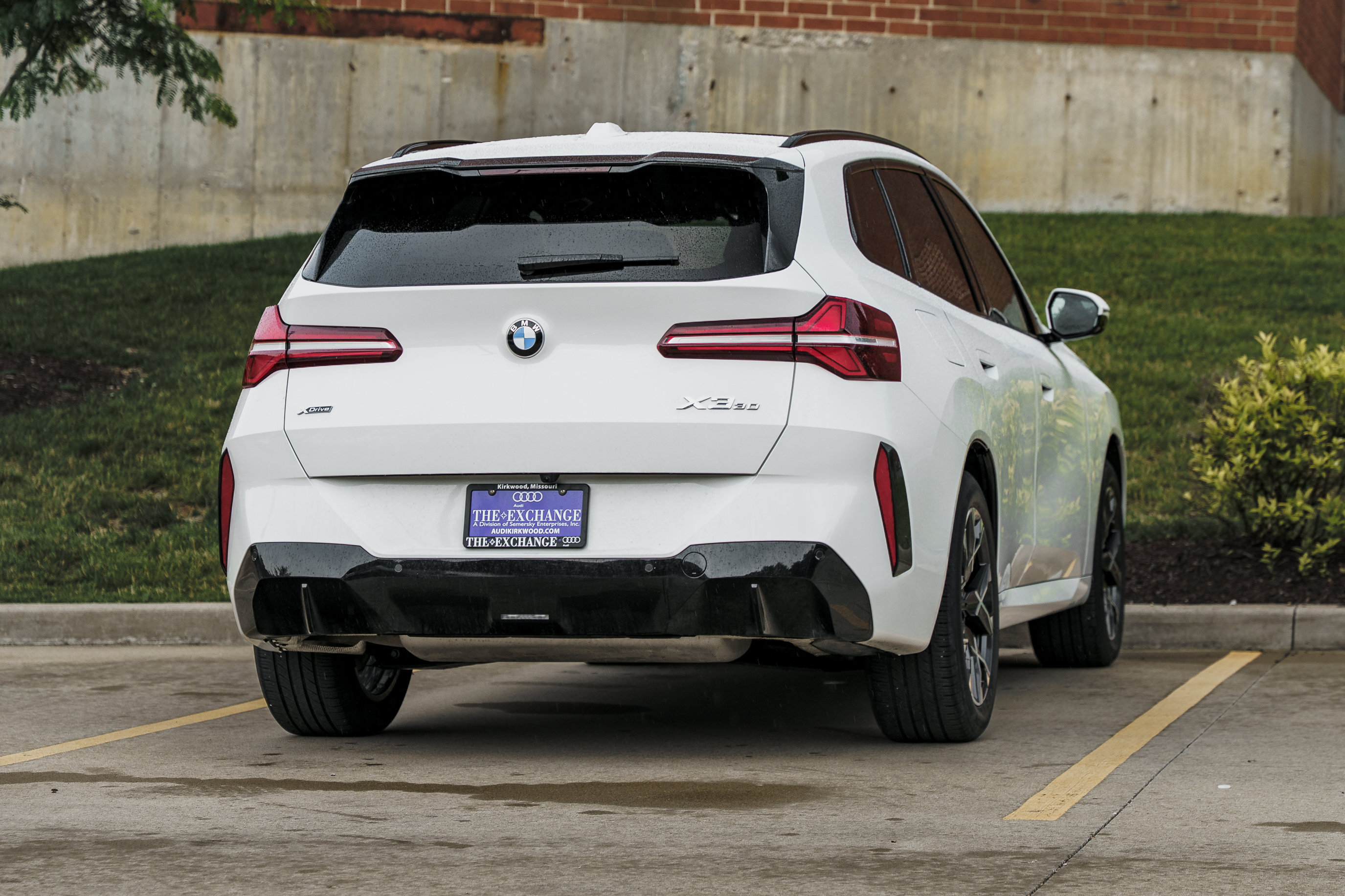 Used 2025 BMW X3 xDrive30i w/ M Sport Package AWD/4WD image 4