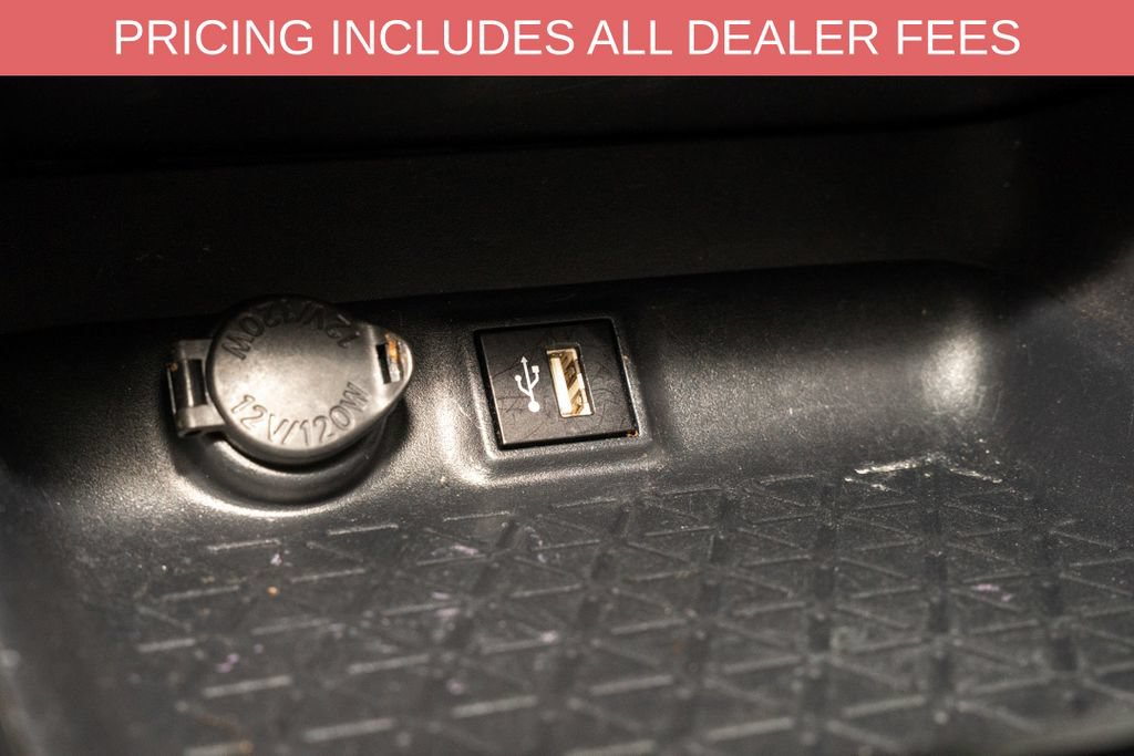 Used 2025 Toyota RAV4 XLE AWD/4WD image 14