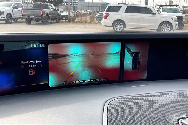 Used 2025 Lincoln Nautilus Premier AWD/4WD image 21