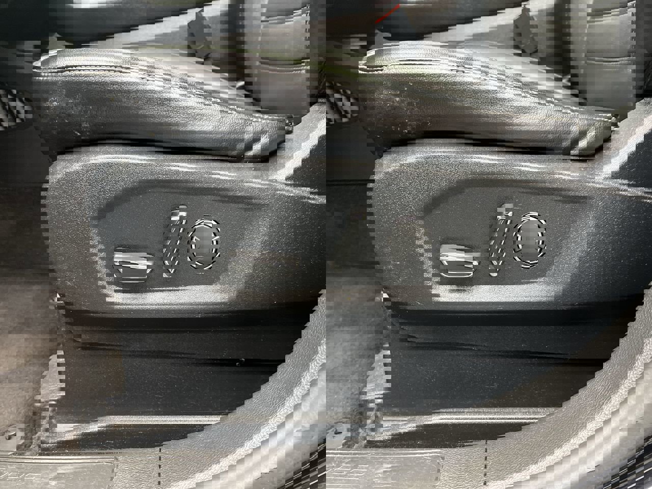 Used 2016 Ford Edge SEL w/ Canadian Touring Package image 12