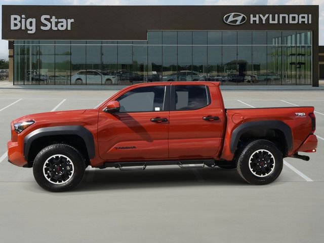Used 2025 Toyota Tacoma TRD Off-Road AWD/4WD image 2