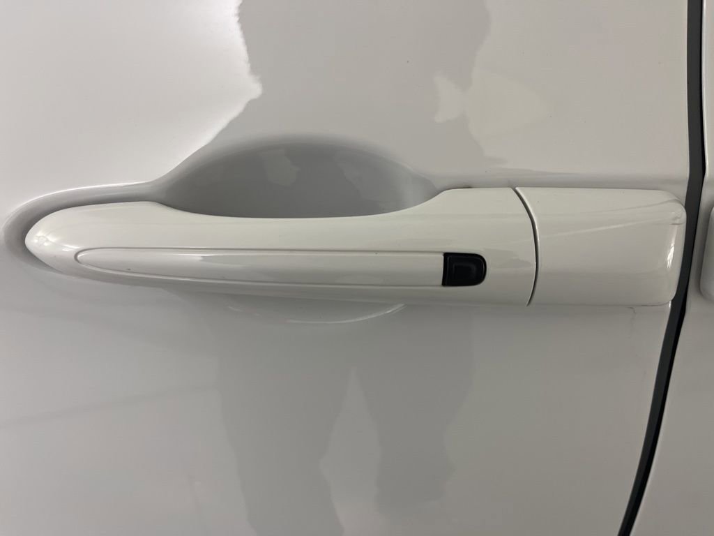 Used 2024 Chrysler Pacifica Touring-L image 47