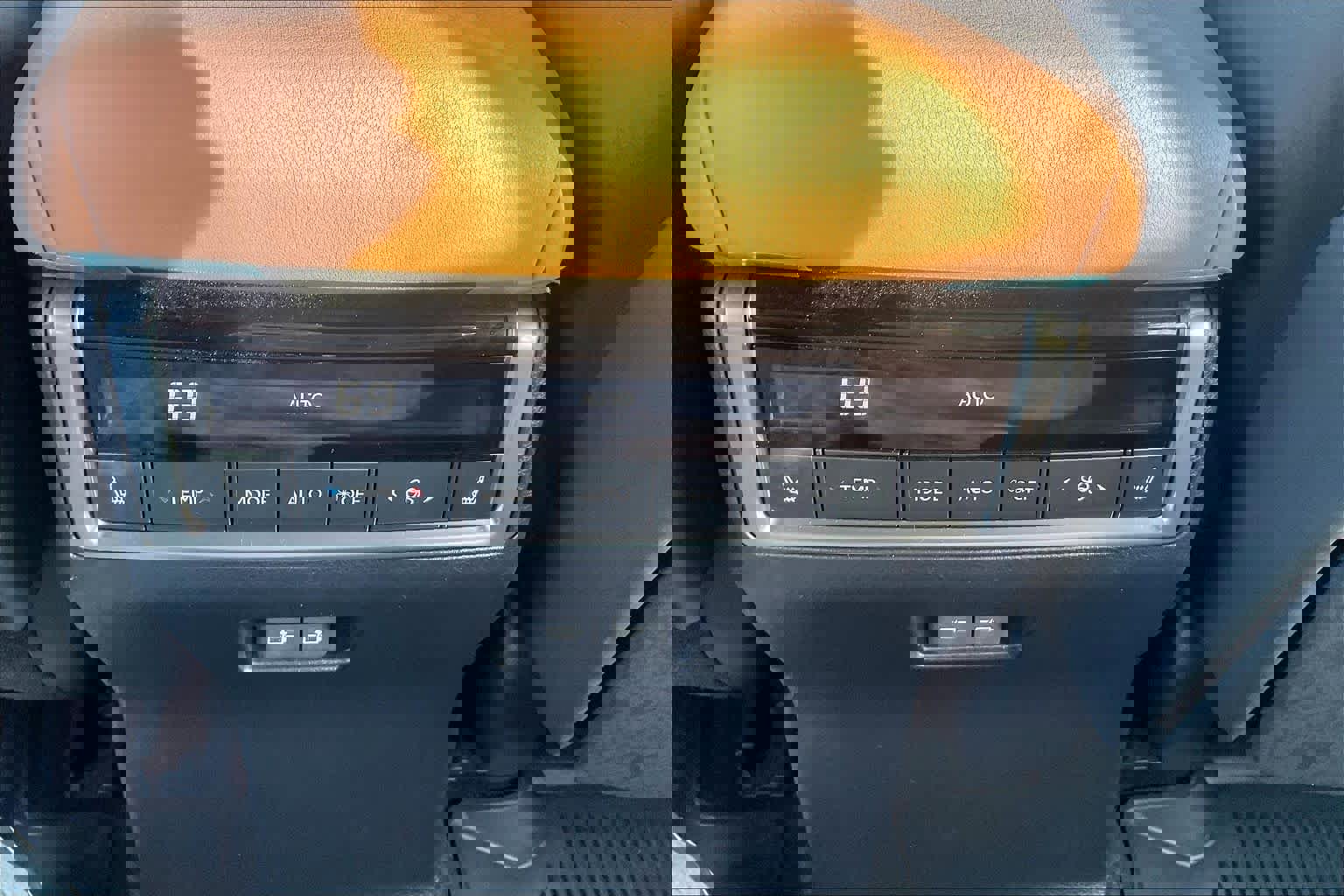 Used 2024 Lexus GX 550 w/ Accessory Package (2T) image 32