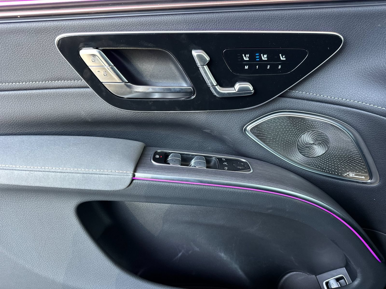 New 2026 Mercedes-Benz EQS 400 4MATIC SUV image 11