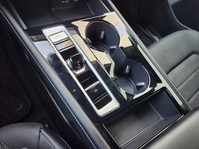 Used 2024 Volkswagen Atlas Cross Sport SEL R-Line image 23