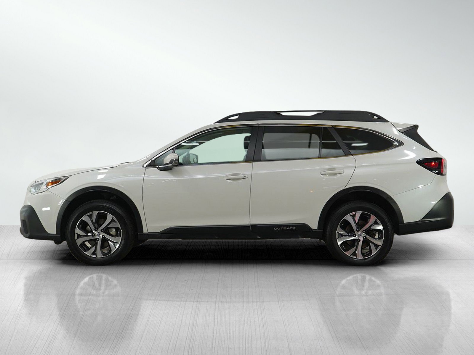 Used 2021 Subaru Outback Limited image 2