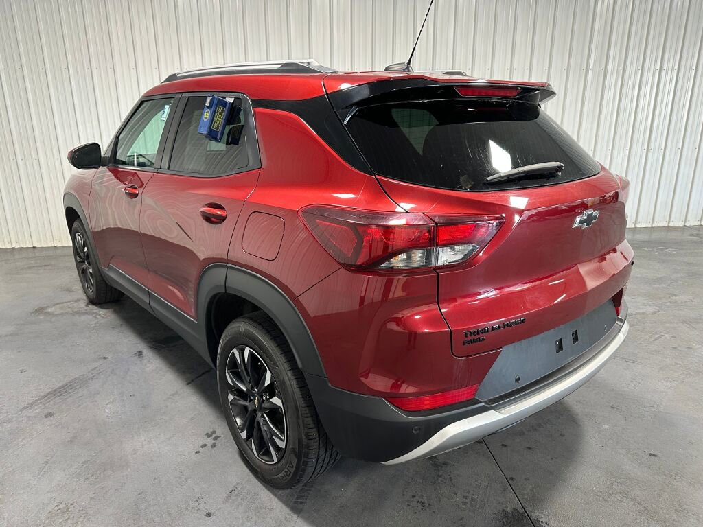 Used 2022 Chevrolet TrailBlazer LT w/ LPO, Blackout Package image 3