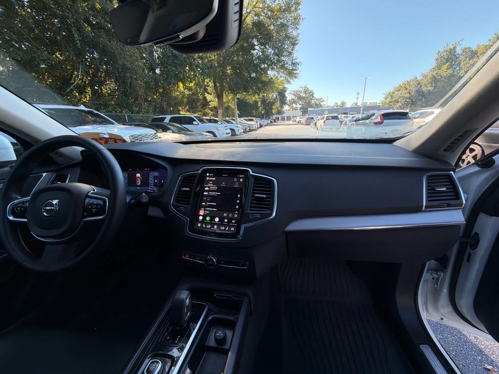 Certified 2023 Volvo XC90 B5 Core AWD/4WD image 21