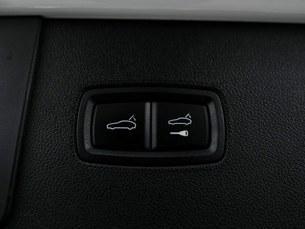 Used 2023 Porsche Cayenne image 43