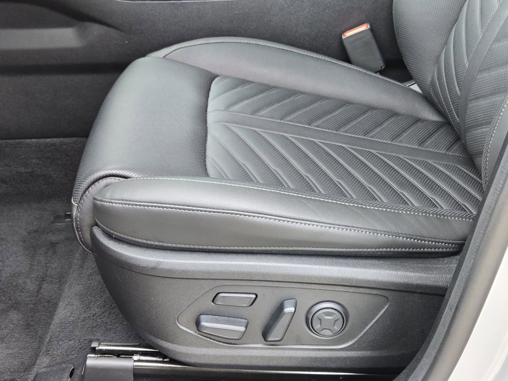 Certified 2025 Kia Sorento SX Prestige image 26