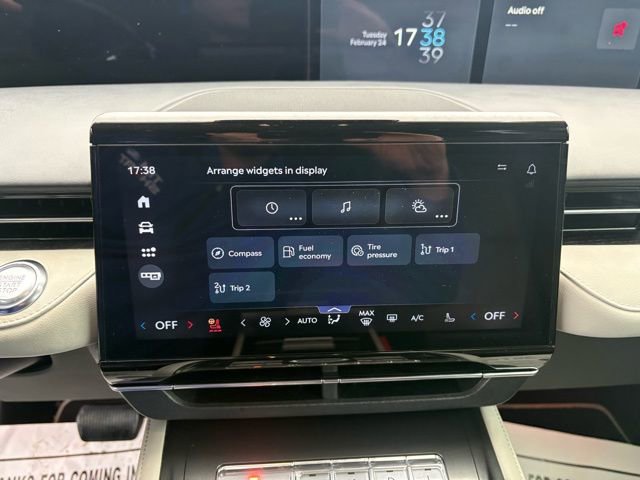 Used 2024 Lincoln Nautilus Reserve image 22