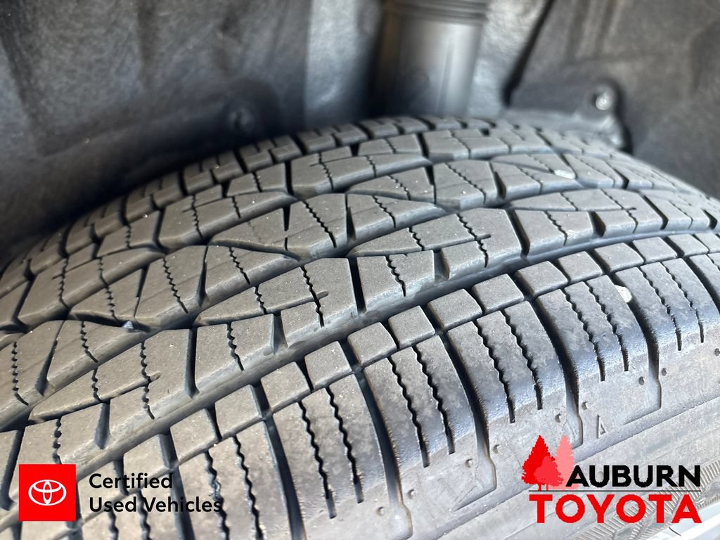 Certified 2021 Toyota RAV4 XLE Premium AWD/4WD image 14