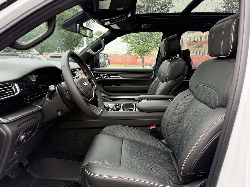 New 2026 Jeep Grand Wagoneer L Summit AWD/4WD image 14