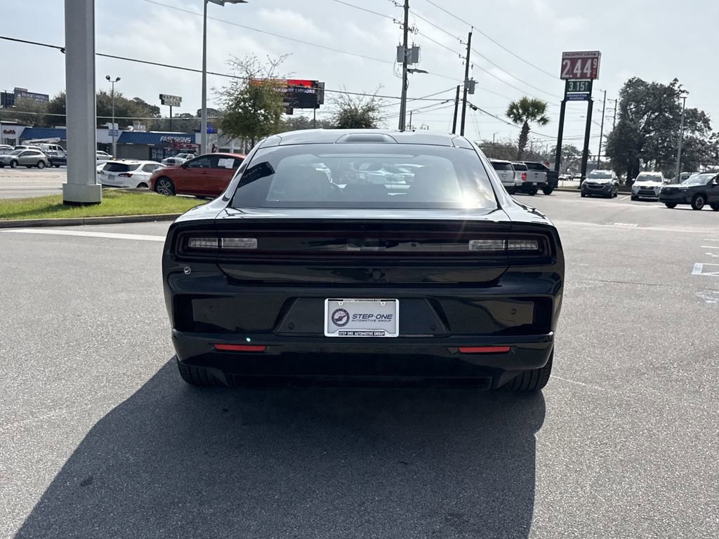 Used 2024 Dodge Charger R/T w/ Plus Group image 7