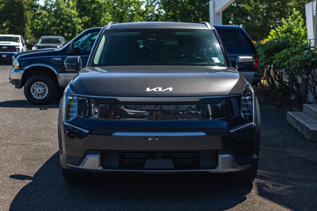 Used 2024 Kia EV9 Wind AWD/4WD image 5