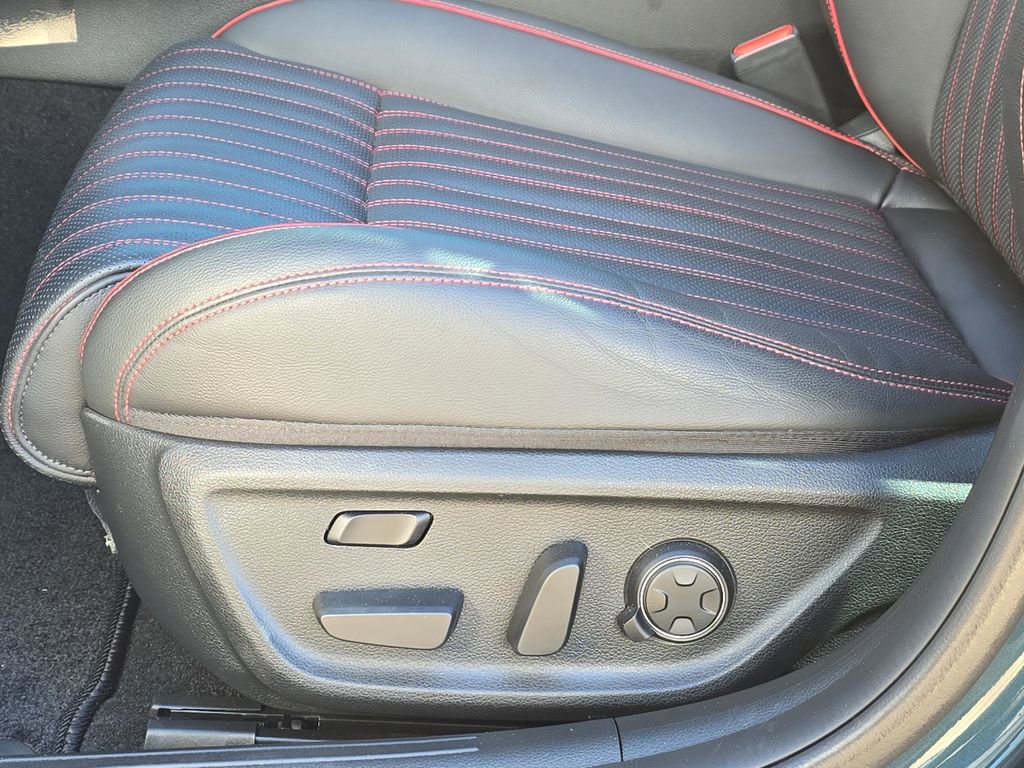 Used 2025 Genesis G70 3.3T Advanced image 27