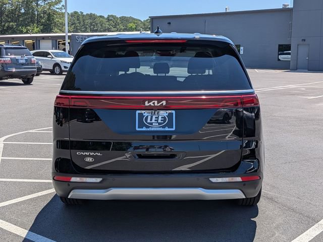 Used 2024 Kia Carnival EX FWD image 4