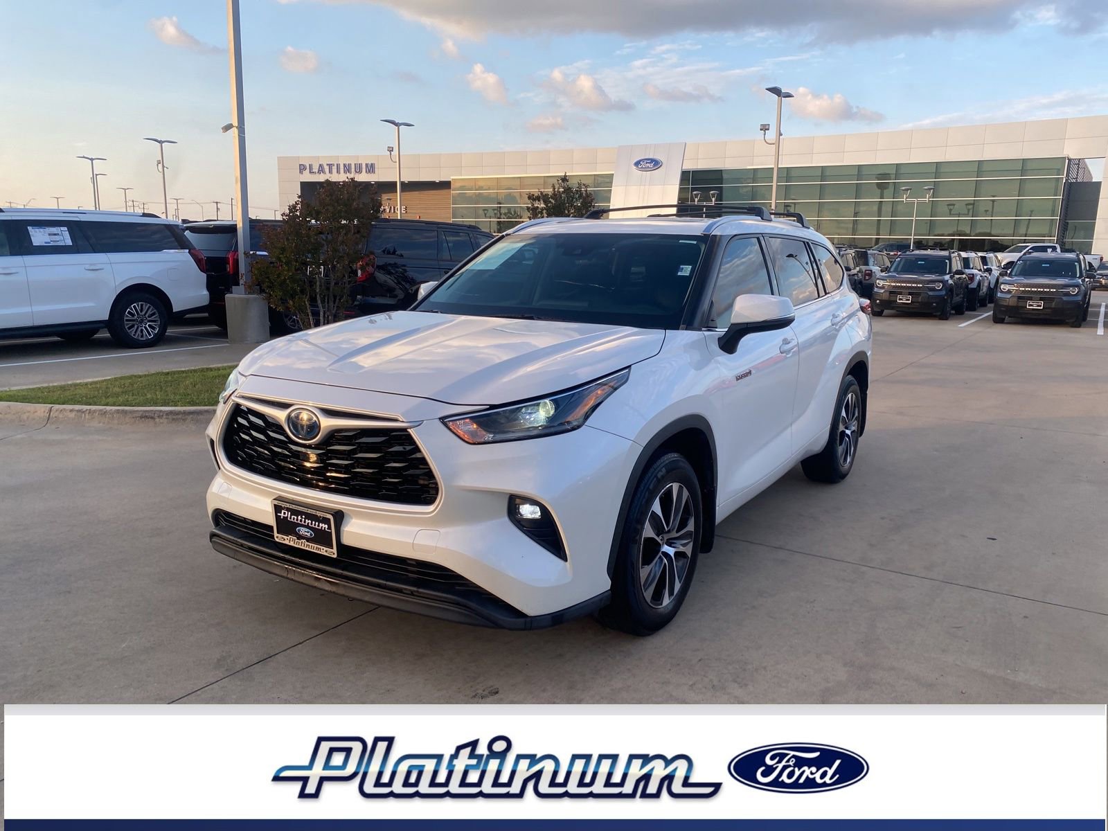 Used 2021 Toyota Highlander XLE