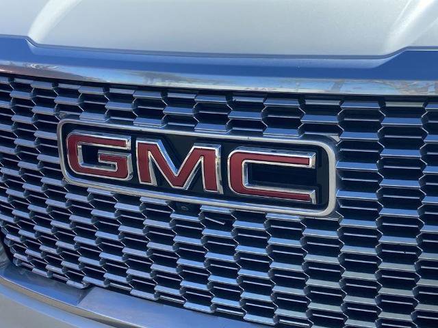 Used 2022 GMC Yukon Denali w/ Denali Reserve Package image 28
