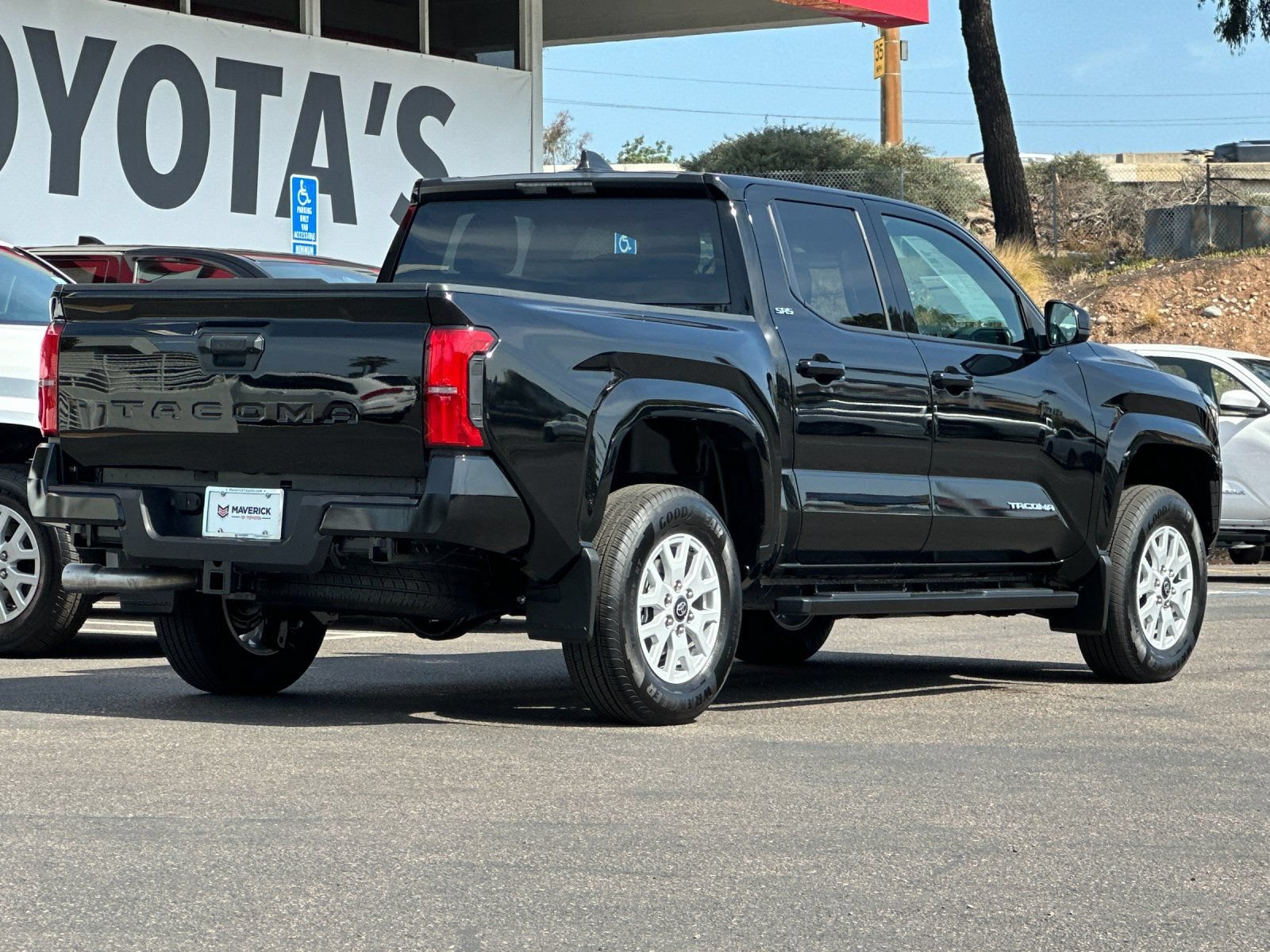 Used 2026 Toyota Tacoma SR5 RWD image 5